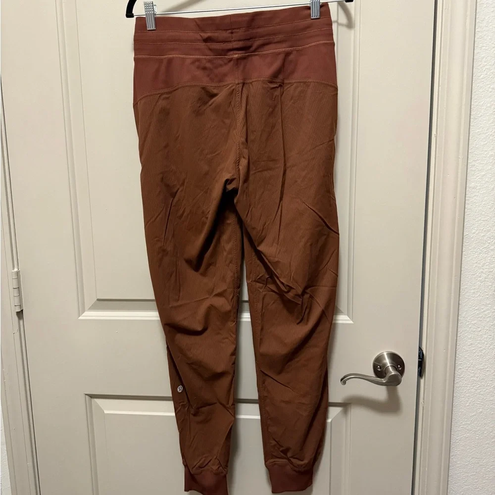lululemon athletica Roasted Brown Dance Studio Jogger - Picture 4 of 7